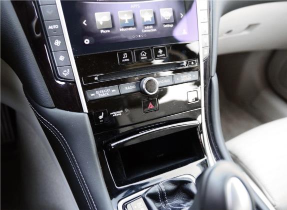 英菲尼迪Q50 2014款 3.7L 豪华运动版 中控类   中控台