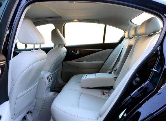 英菲尼迪Q50 2014款 3.7L 豪华运动版 车厢座椅   后排空间