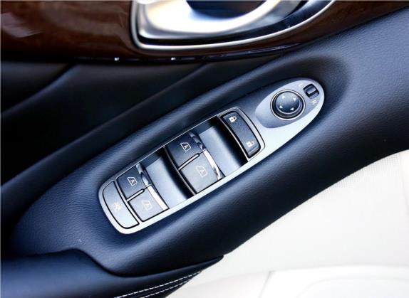 英菲尼迪Q50 2014款 3.7L 豪华运动版 车厢座椅   门窗控制
