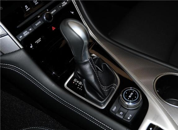 英菲尼迪Q50 2014款 3.7L 舒适版 中控类   挡把