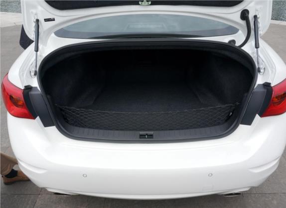 英菲尼迪Q50 2014款 3.7L 豪华版 车厢座椅   后备厢