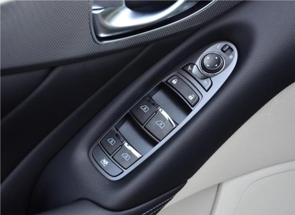 英菲尼迪Q50 2014款 3.5L Hybrid 豪华运动版 车厢座椅   门窗控制