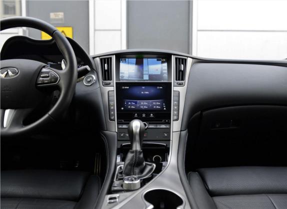 英菲尼迪Q50 2014款 3.5L Hybrid 旗舰版 中控类   中控台