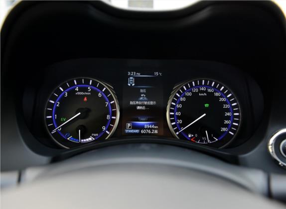 英菲尼迪Q50 2014款 3.5L Hybrid 旗舰版 中控类   仪表盘