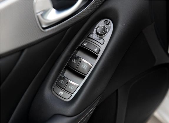 英菲尼迪Q50 2014款 3.5L Hybrid 旗舰版 车厢座椅   门窗控制