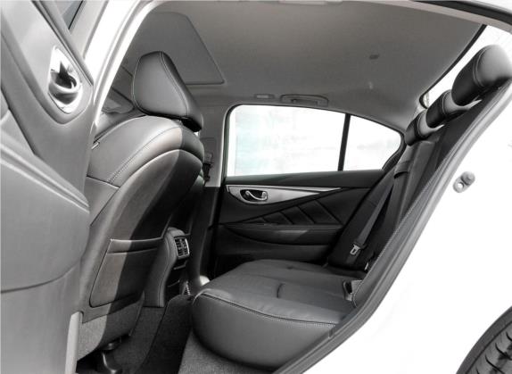 英菲尼迪Q50 2014款 2.0T 豪华运动版 车厢座椅   后排空间