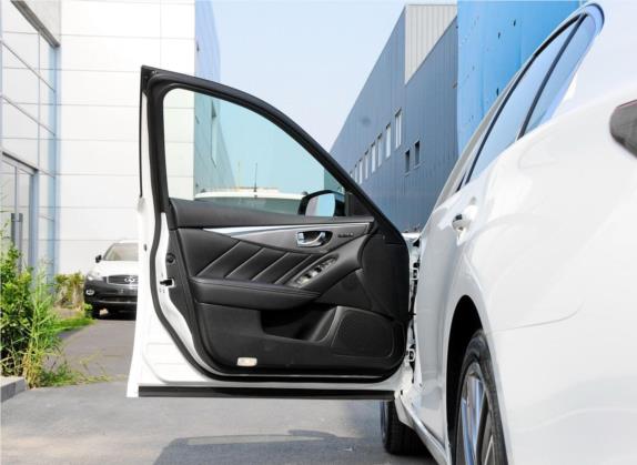 英菲尼迪Q50 2014款 2.0T 豪华运动版 车厢座椅   前门板