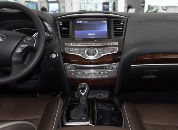 英菲尼迪QX60(进口) 2018款 2.5 S/C Hybrid 四驱冠军家庭版 中控类   中控台