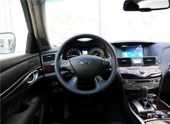 英菲尼迪Q70 2013款 Q70L 3.5L Hybrid 豪华版 中控类   驾驶位