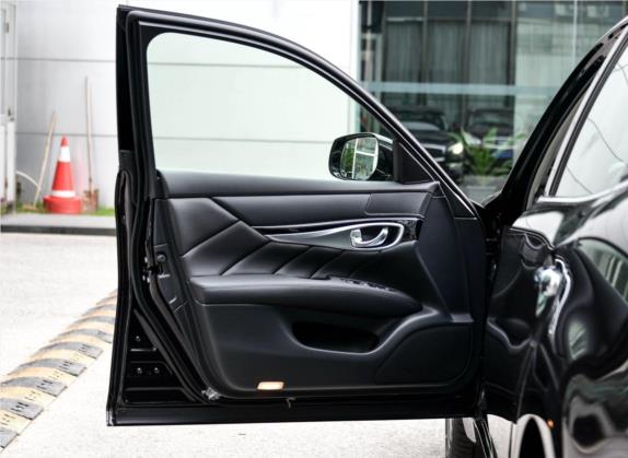 英菲尼迪Q70 2015款 Q70L 2.5L 精英版 车厢座椅   前门板