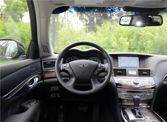 英菲尼迪Q70 2015款 Q70L 2.5L 奢华版 中控类   驾驶位