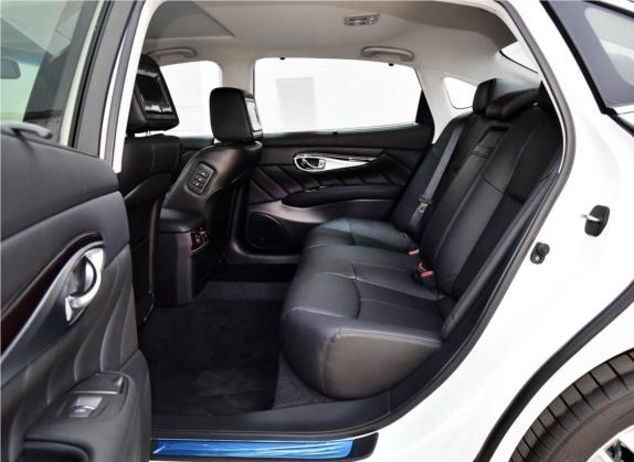 英菲尼迪Q70 2017款 Q70L 2.5L 豪华版 车厢座椅   后排空间