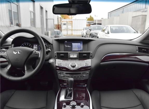 英菲尼迪Q70 2019款 Q70L 2.0T 悦享版 中控类   中控台