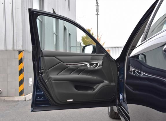英菲尼迪Q70 2019款 Q70L 2.0T 悦享版 车厢座椅   前门板