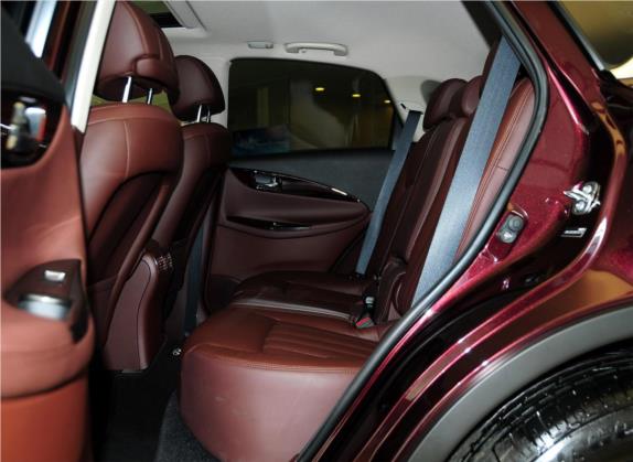 英菲尼迪QX50(进口) 2013款 2.5L 两驱尊雅版 车厢座椅   后排空间