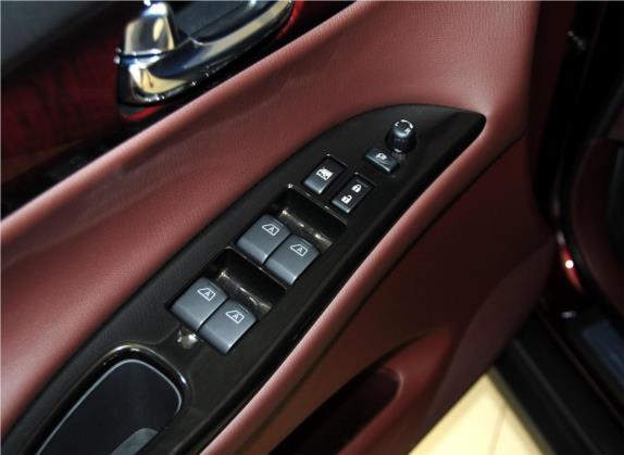 英菲尼迪QX50(进口) 2013款 2.5L 两驱尊雅版 车厢座椅   门窗控制