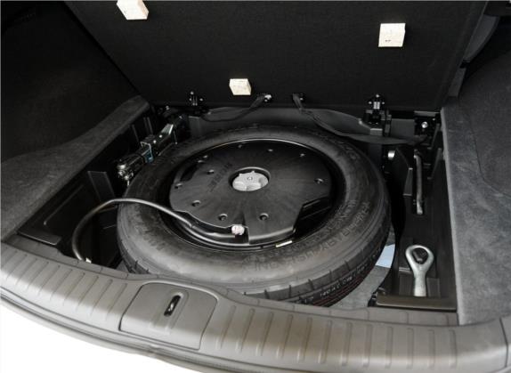 英菲尼迪QX50(进口) 2013款 2.5L 四驱优雅版 其他细节类   备胎