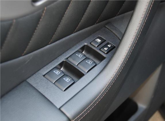 英菲尼迪QX70 2013款 3.7L 超越版 车厢座椅   门窗控制