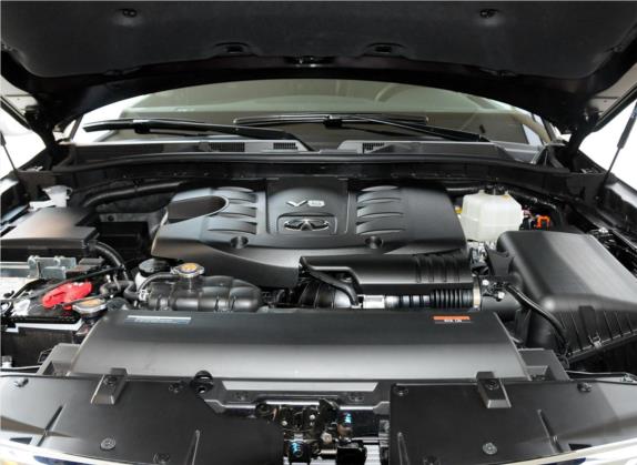 英菲尼迪QX80 2013款 5.6L 4WD 其他细节类   发动机舱