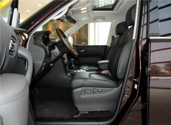 英菲尼迪QX80 2013款 5.6L 4WD 车厢座椅   前排空间