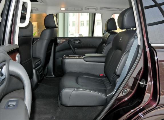 英菲尼迪QX80 2013款 5.6L 4WD 车厢座椅   后排空间