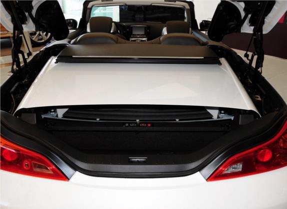 英菲尼迪Q60 2013款 3.7L 车厢座椅   后备厢