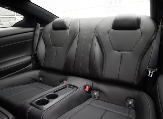 英菲尼迪Q60 2017款 2.0T 豪华版 车厢座椅   后排空间