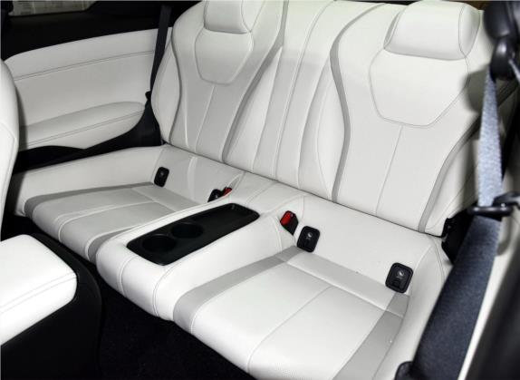 英菲尼迪Q60 2017款 S 2.0T 豪华运动版 车厢座椅   后排空间