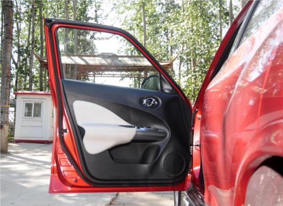 英菲尼迪ESQ 2014款 1.6L 率臻版 车厢座椅   前门板