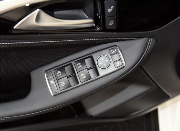 英菲尼迪QX30 2017款 1.6T 两驱时尚版 车厢座椅   门窗控制