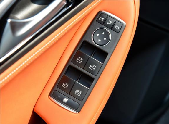 英菲尼迪QX30 2017款 2.0T 四驱运动版 车厢座椅   门窗控制