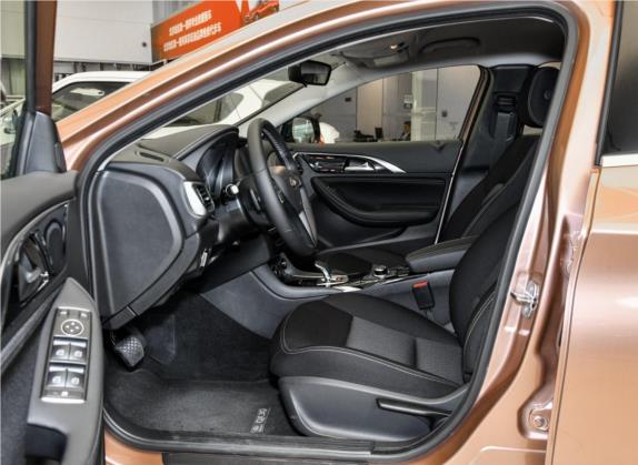 英菲尼迪QX30 2018款 1.6T 两驱时尚版 车厢座椅   前排空间