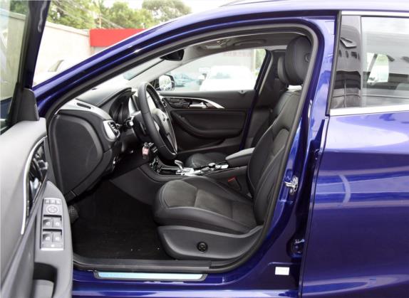 英菲尼迪QX30 2018款 1.6T 两驱运动版 车厢座椅   前排空间