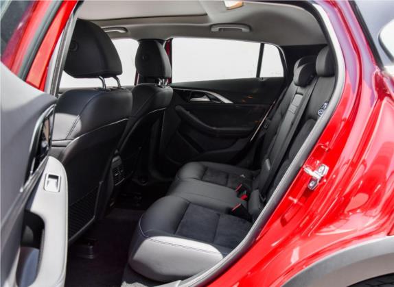 英菲尼迪QX30 2018款 1.6T 两驱极限版 车厢座椅   后排空间