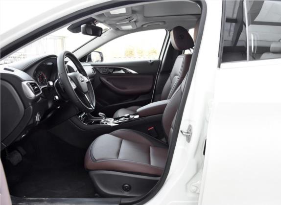 英菲尼迪QX30 2018款 2.0T 四驱极限版 车厢座椅   前排空间