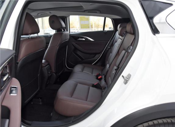 英菲尼迪QX30 2018款 2.0T 四驱极限版 车厢座椅   后排空间