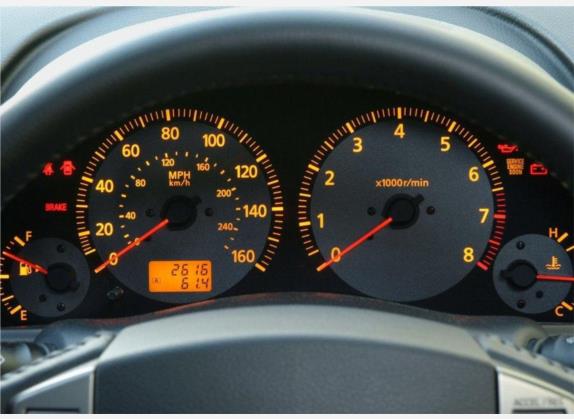 英菲尼迪G系 2004款 Sedan 中控类   仪表盘