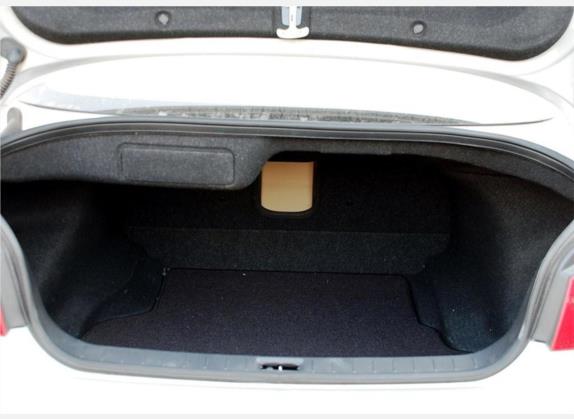 英菲尼迪G系 2007款 G35 至尊版 车厢座椅   后备厢