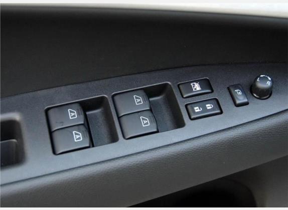 英菲尼迪G系 2009款 G37 车厢座椅   门窗控制