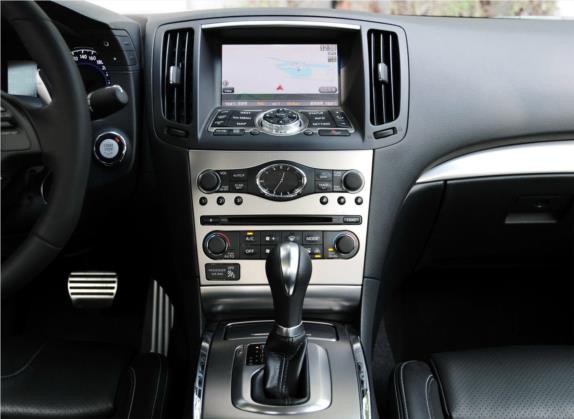 英菲尼迪G系 2009款 G37S Coupe 中控类   中控台