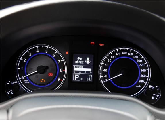 英菲尼迪G系 2010款 G37 Sedan 中控类   仪表盘