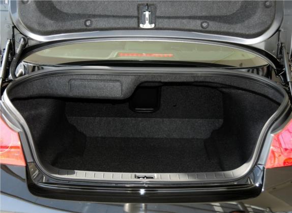 英菲尼迪G系 2013款 G37 Sedan 车厢座椅   后备厢