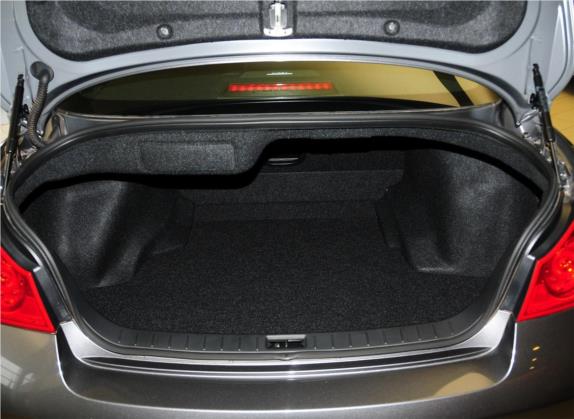 英菲尼迪G系 2013款 G25 Sedan STC限量版 车厢座椅   后备厢