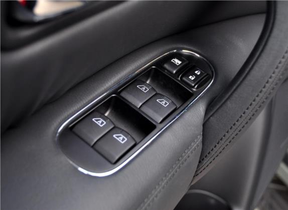 英菲尼迪QX 2011款 QX56 车厢座椅   门窗控制