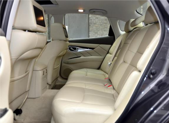 英菲尼迪M系 2011款 M25 奢华型 车厢座椅   后排空间