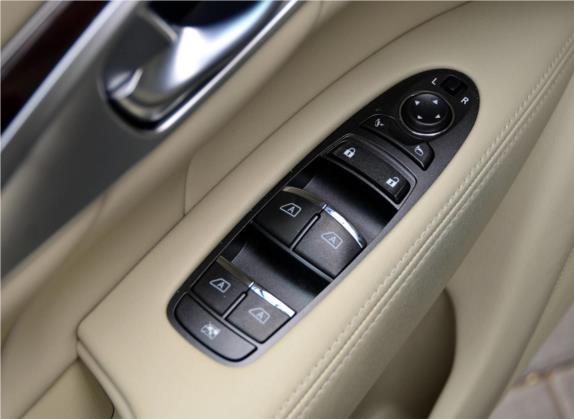 英菲尼迪M系 2011款 M25 奢华型 车厢座椅   门窗控制