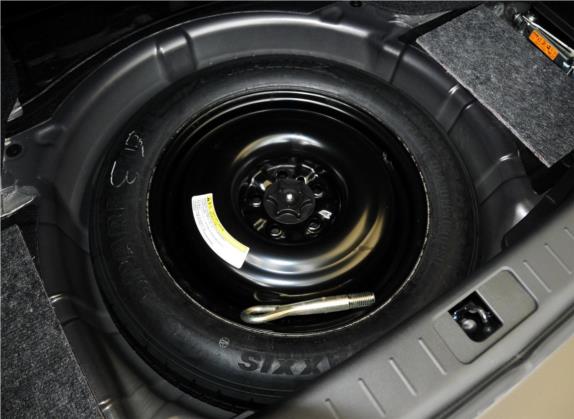 英菲尼迪M系 2012款 M25L 舒适版 其他细节类   备胎