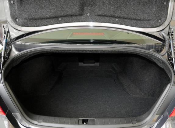英菲尼迪M系 2012款 M25L 舒适版 车厢座椅   后备厢