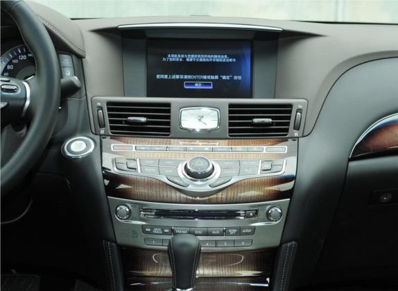 英菲尼迪M系 2012款 M25L 奢华版 中控类   中控台