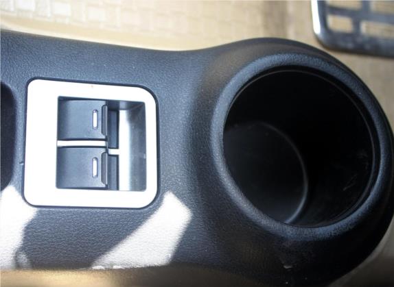 知豆 2014款 标准型 车厢座椅   门窗控制
